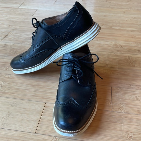 Cole Haan Men's Original Grand Shortwing Oxford Shoe, Black/White, size 10 1/2 M - Picture 3 of 11